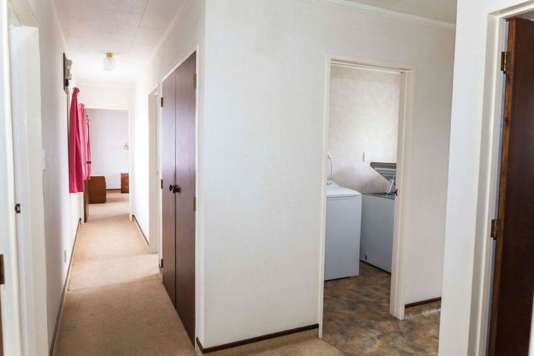 Photo of property in 44 Allardice Street, Dannevirke, 4930