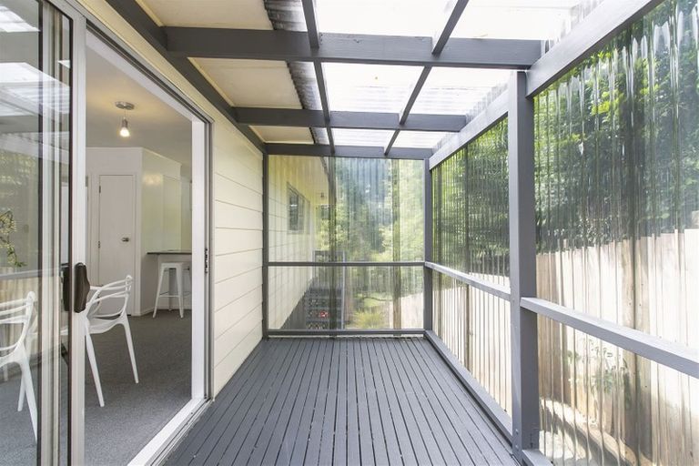 Photo of property in 2/14 Celina Place, Browns Bay, Auckland, 0630