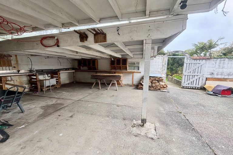 Photo of property in 12 Lynn Road, Bayview, Auckland, 0629