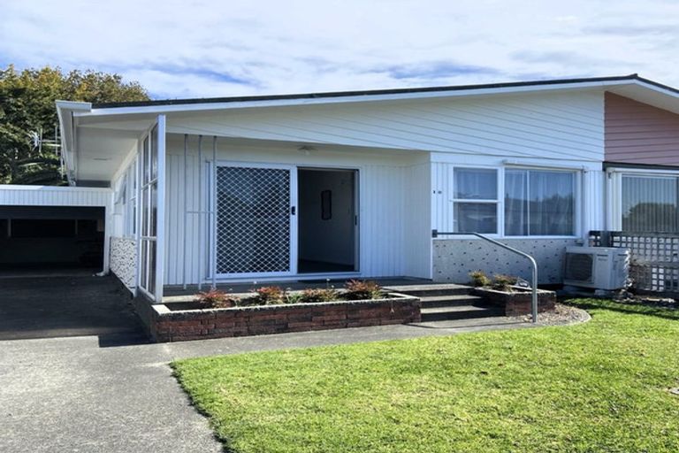 Photo of property in 10/90 Gloucester Street, Greenmeadows, Napier, 4112