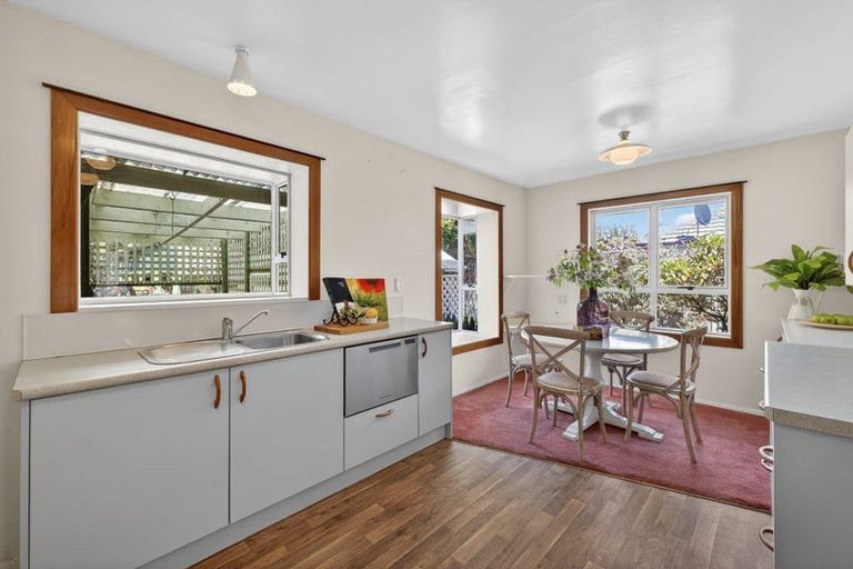 Photo of property in 11 Bevington Street, Avonhead, Christchurch, 8042