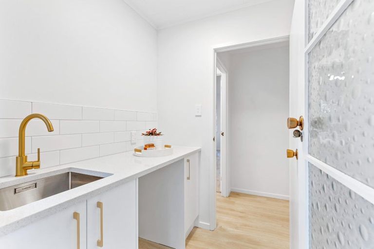 Photo of property in 176 Universal Drive, Henderson, Auckland, 0610