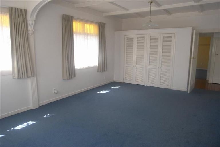 Photo of property in 37 Walmer Road, Point Chevalier, Auckland, 1022