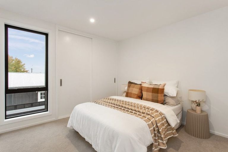 Photo of property in 2/143a Weston Road, St Albans, Christchurch, 8052