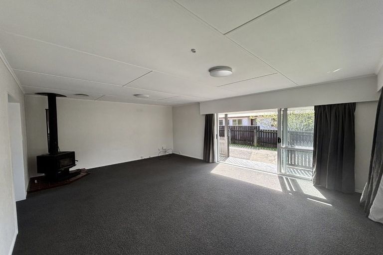 Photo of property in 91 Norana Road, Timberlea, Upper Hutt, 5018