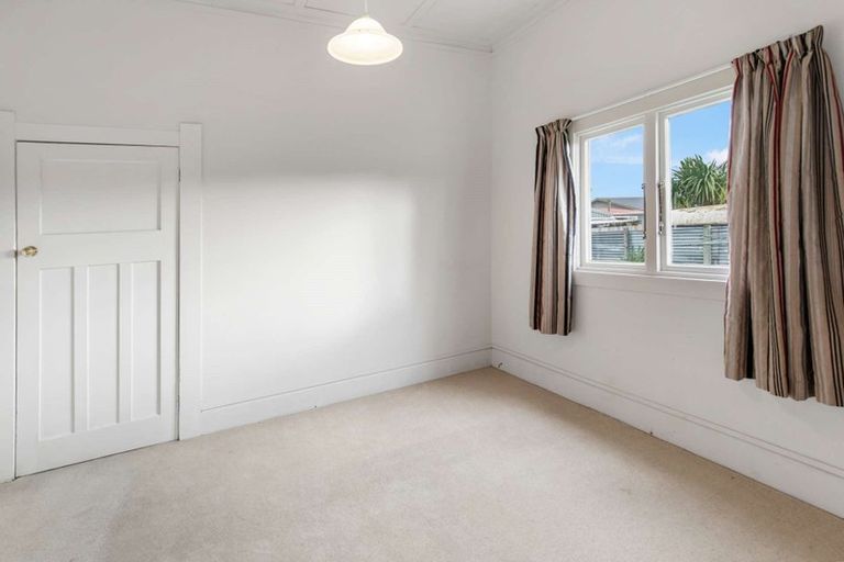 Photo of property in 83 Hinau Street, Castlecliff, Whanganui, 4501