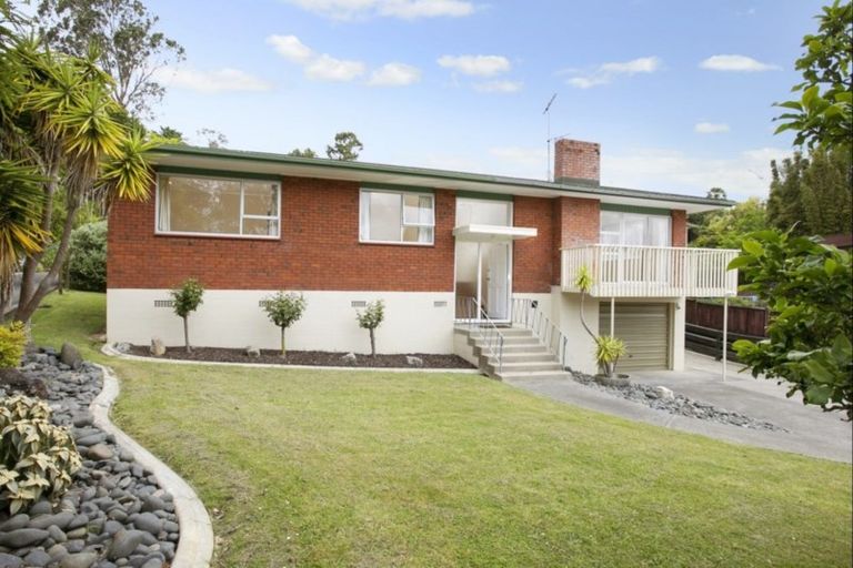 Photo of property in 58 Mayfair Crescent, Mairangi Bay, Auckland, 0630