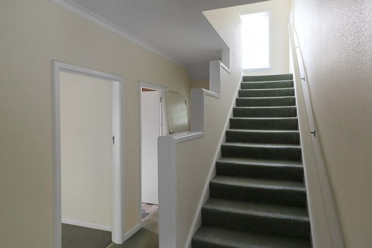 Photo of property in 28 Marina Grove, Hutt Central, Lower Hutt, 5010