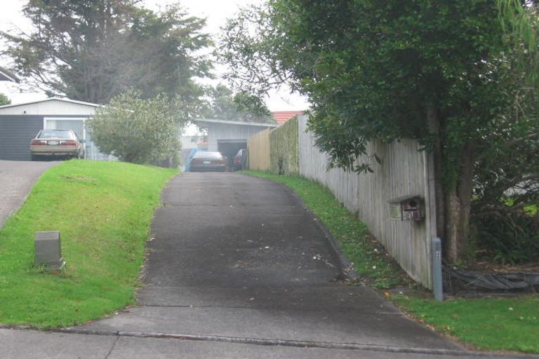 Photo of property in 11 Roick Parade, Glen Eden, Auckland, 0602
