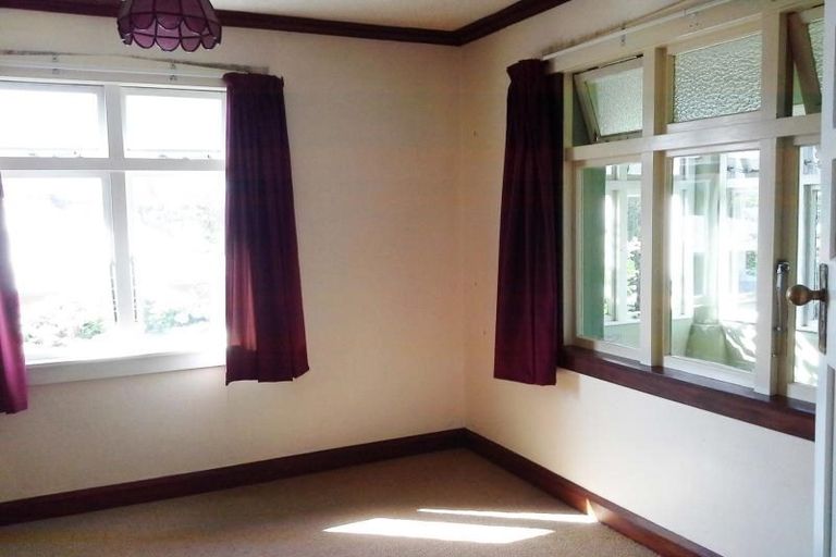 Photo of property in 46 Brooklands Road, Brooklands, New Plymouth, 4310