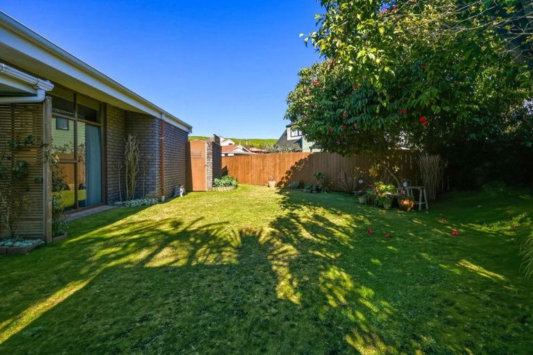 Photo of property in 2 Exeter Place, Tihiotonga, Rotorua, 3015