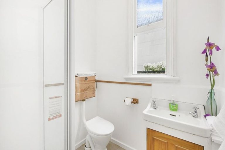 Photo of property in 28 Fairfield Avenue, Addington, Christchurch, 8024