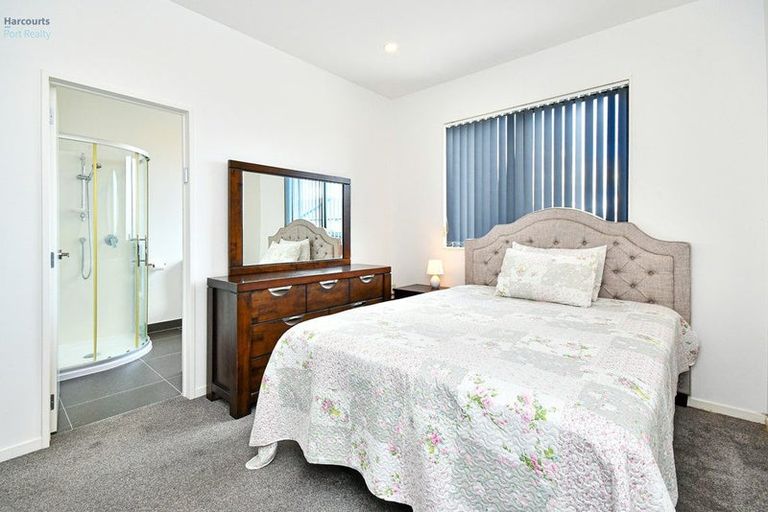 Photo of property in 64 Prado Drive, Pukekohe, 2120