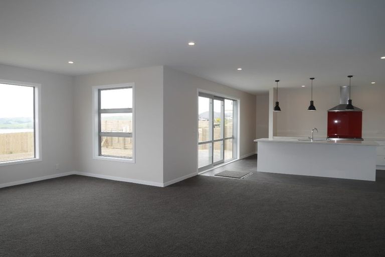Photo of property in 87 Endeavour Drive, Whitby, Porirua, 5024