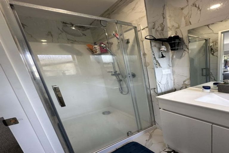 Photo of property in 3 Montilla Place, Manurewa, Auckland, 2102