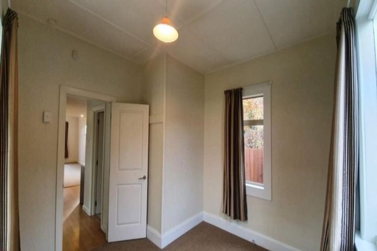 Photo of property in 24 Riverview Street, Beckenham, Christchurch, 8023