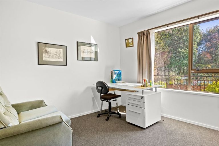 Photo of property in 32 Halswell Junction Road, Halswell, Christchurch, 8025