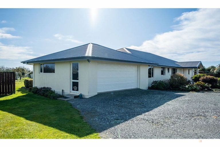 Photo of property in 37 Blue Cliffs Road, Saint Andrews, 7988