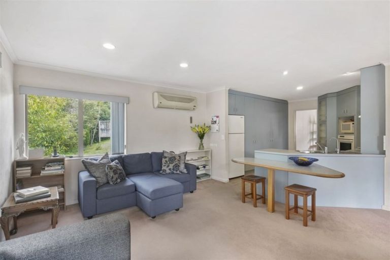 Photo of property in 6 Pounamu Avenue, Greenhithe, Auckland, 0632