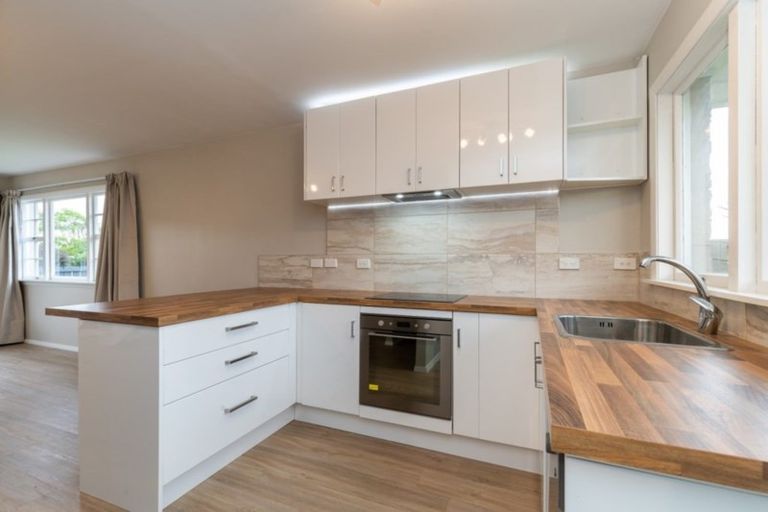 Photo of property in 1/11 Division Street, Riccarton, Christchurch, 8041