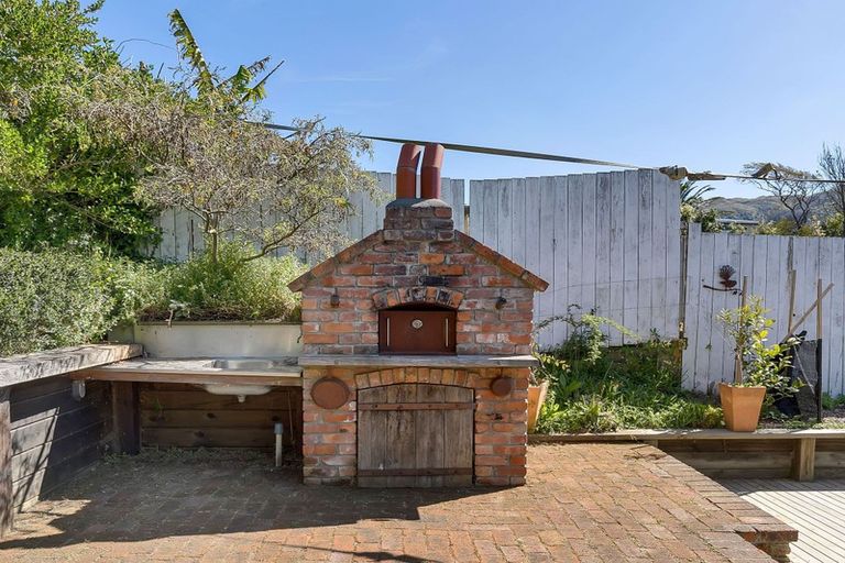 Photo of property in 84 Bell Street, Tawa, Wellington, 5028