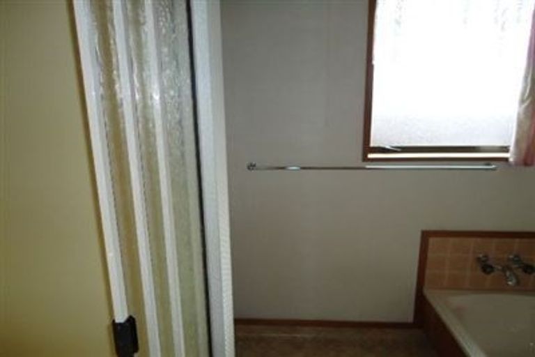 Photo of property in 11b Winters Road, Redwood, Christchurch, 8051