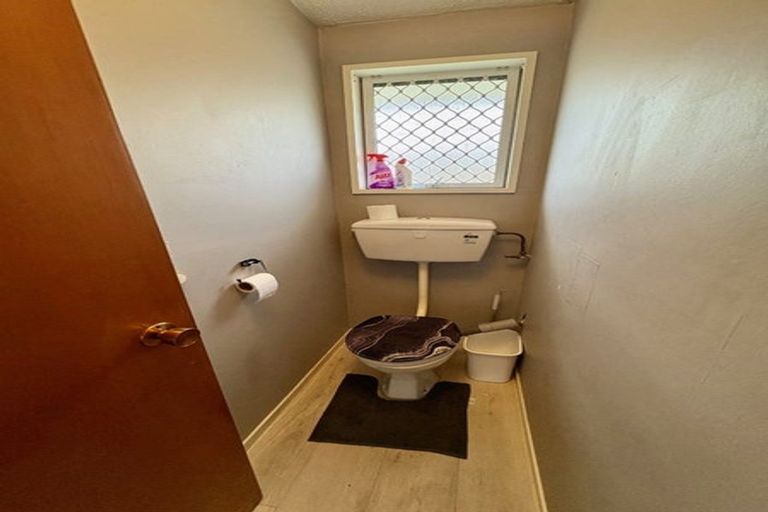 Photo of property in 1/5 James Condon Place, Redwood, Christchurch, 8051