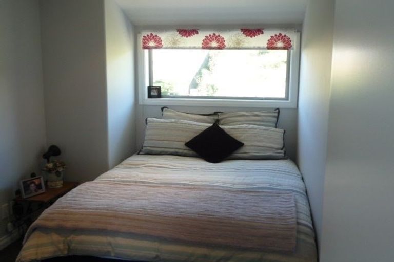 Photo of property in 18 Lakshmi Place, Khandallah, Wellington, 6035