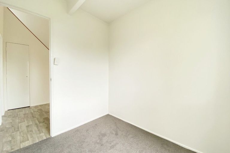 Photo of property in 4 Vimy Place, Mangere, Auckland, 2022