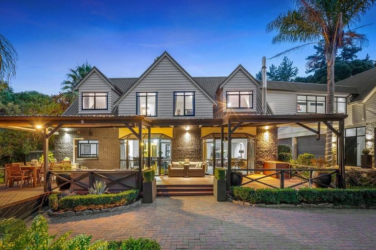 Photo of property in 190 Lonely Track Road, Dairy Flat, 0632