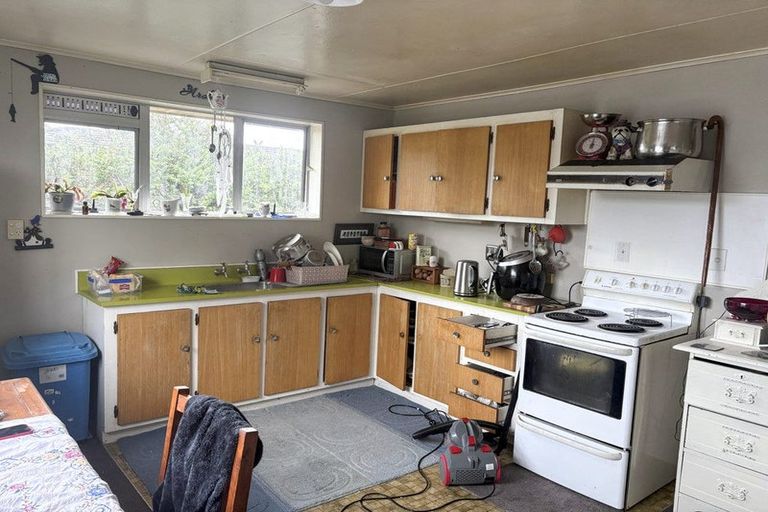 Photo of property in 2 Newbie Street, Heidelberg, Invercargill, 9812