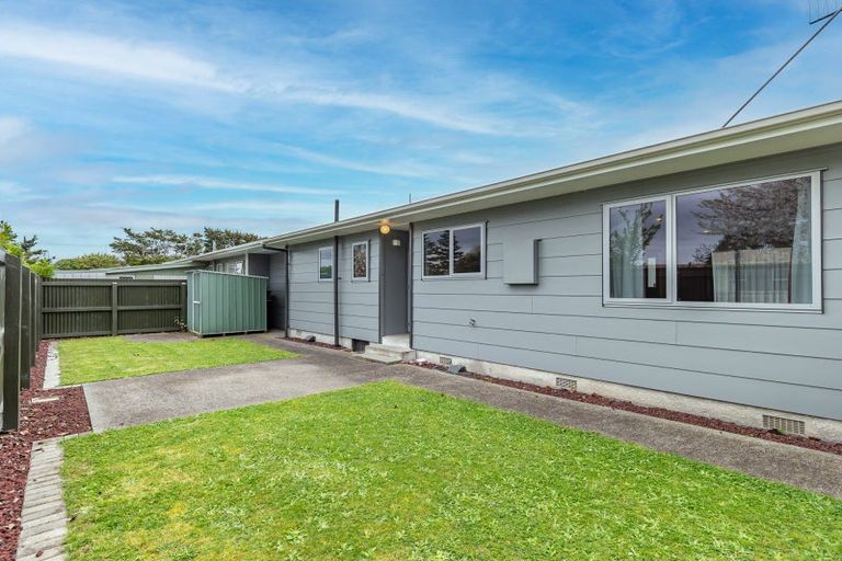 Photo of property in 14a Cambridge Street, Levin, 5510