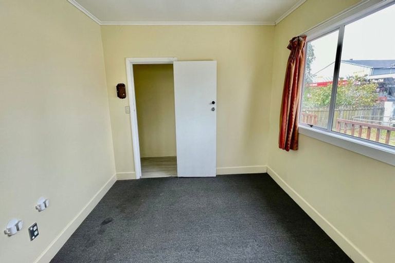Photo of property in 26 Manuroa Road, Takanini, 2112