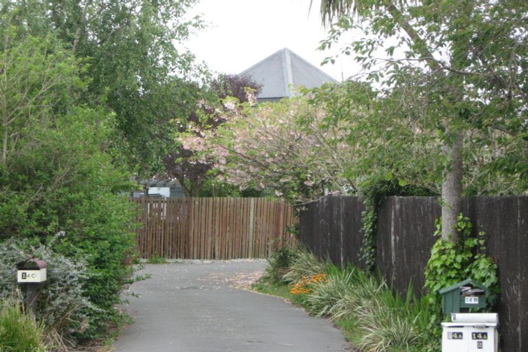 Photo of property in 2/14 Kruse Place, Redwood, Christchurch, 8051