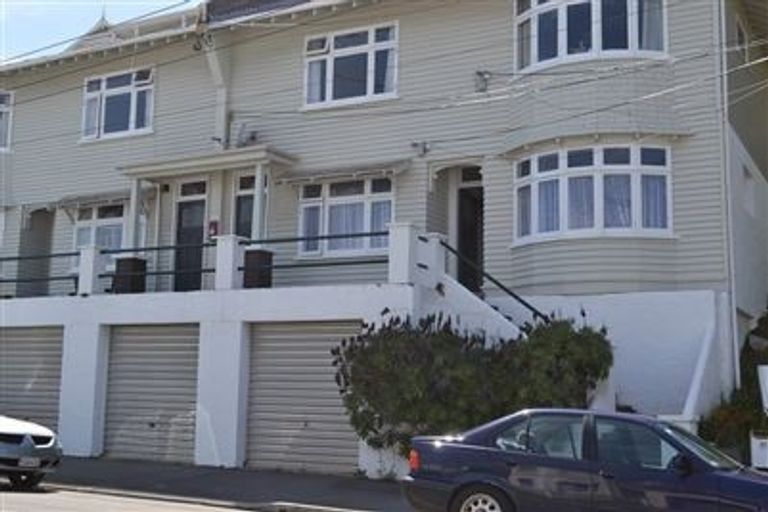 Photo of property in 19 Austin Street, Mount Victoria, Wellington, 6011