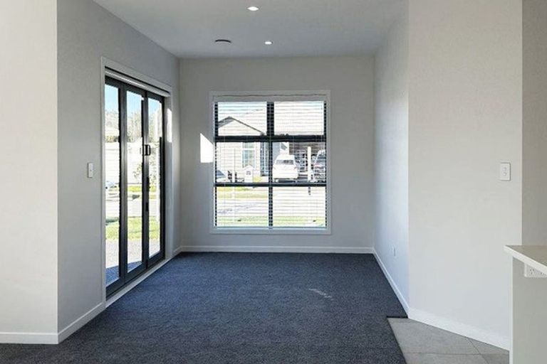 Photo of property in 17 George Yee Place, Taradale, Napier, 4112