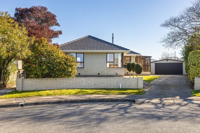Photo of property in 23 Glenora Place, Hornby, Christchurch, 8042