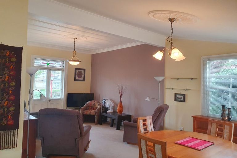 Photo of property in 9 Hastings Parade, Devonport, Auckland, 0624