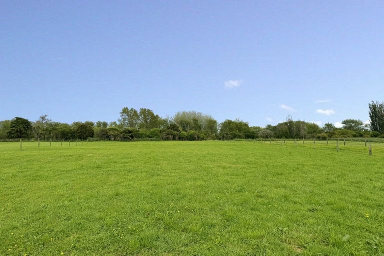 Photo of property in 27 Riverside Drive, Ohau, 5570