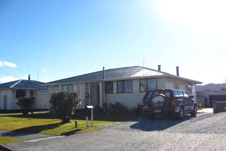 Photo of property in 5 Masters Street, Greymouth, 7805