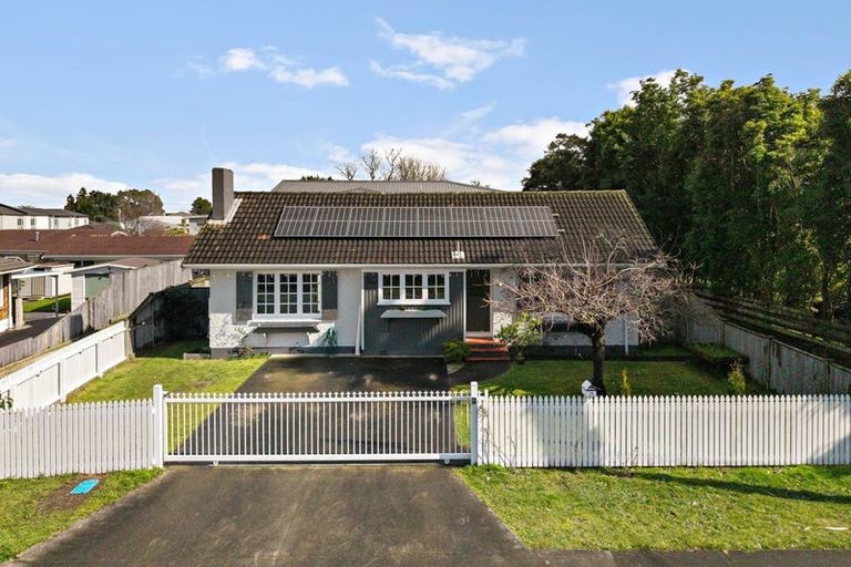 Photo of property in 21 Snell Avenue, Papakura, 2110