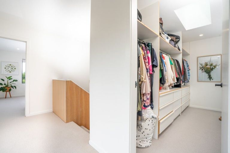 Photo of property in 17 Kim Street, Khandallah, Wellington, 6035