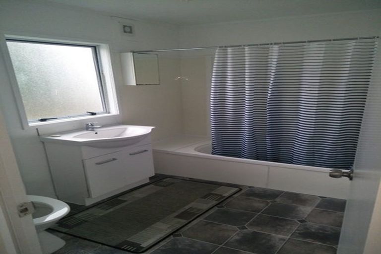 Photo of property in 1/24 Solveig Place, Randwick Park, Auckland, 2105