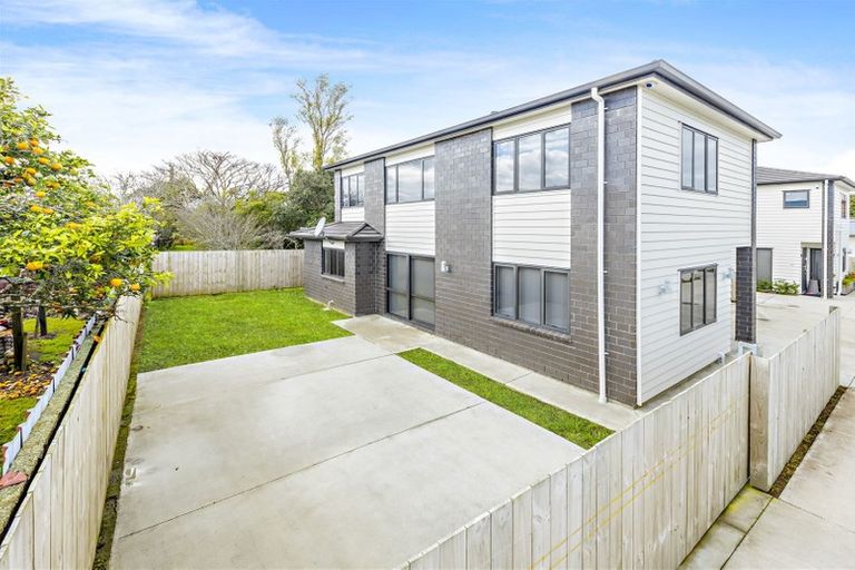 Photo of property in 26a Wayne Drive, Mangere, Auckland, 2022
