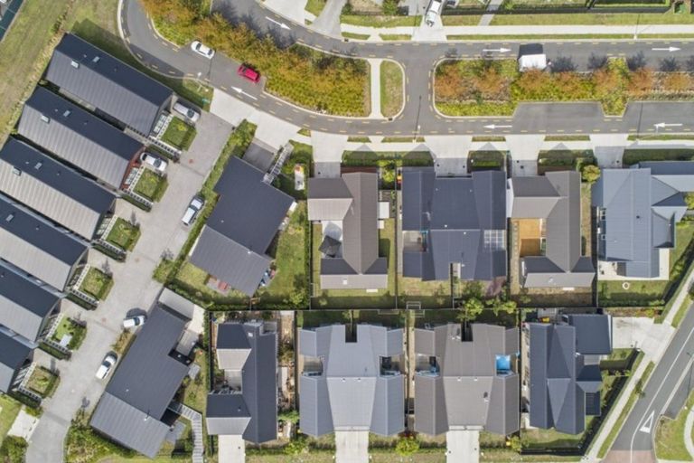 Photo of property in 9 Parachute Crescent, Papakura, 2110