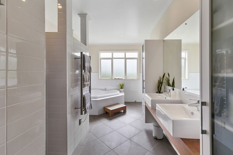 Photo of property in 683 Ararimu Valley Road, Helensville, Waimauku, 0882