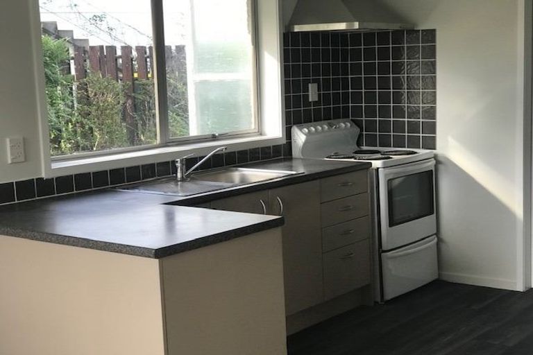 Photo of property in 26 Halberg Street, Glenfield, Auckland, 0629