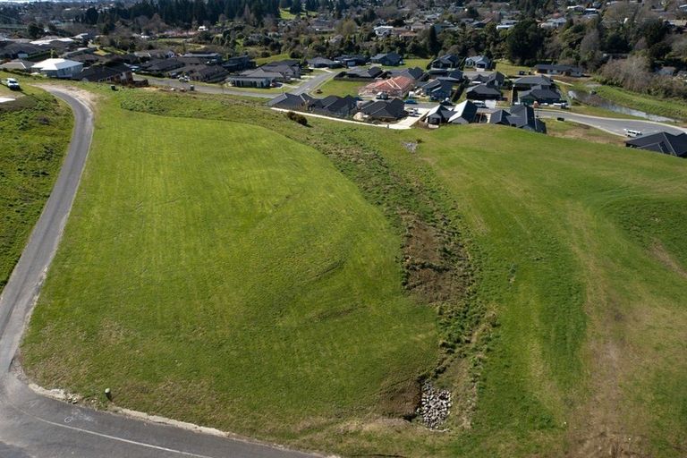 Photo of property in 52 Great Road West, Matipo Heights, Rotorua, 3015