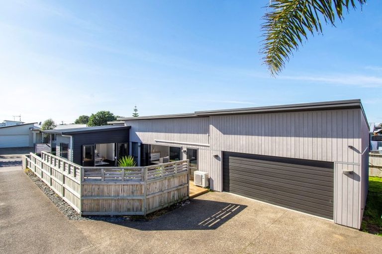 Photo of property in 46 Spinifex Street, Papamoa Beach, Papamoa, 3118