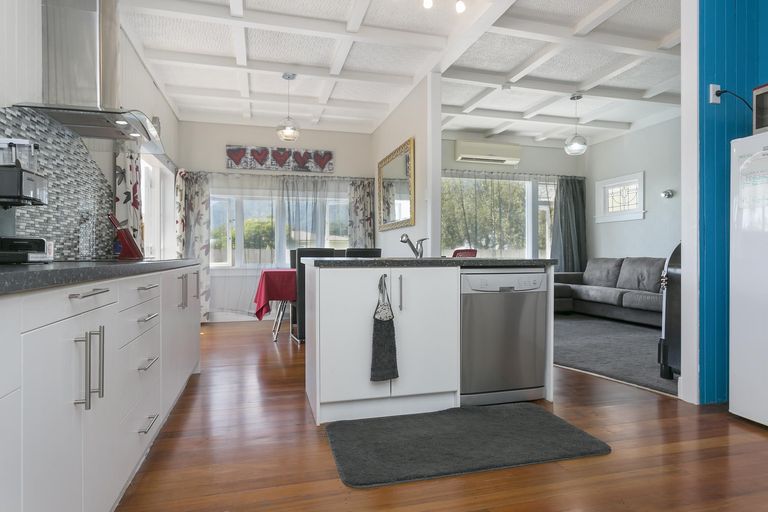 Photo of property in 10 Waihou Road, Te Aroha, 3320